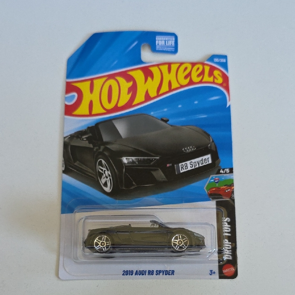 Hot Wheels Audi R8 Spyder Toy Car - Black - Drop Tops